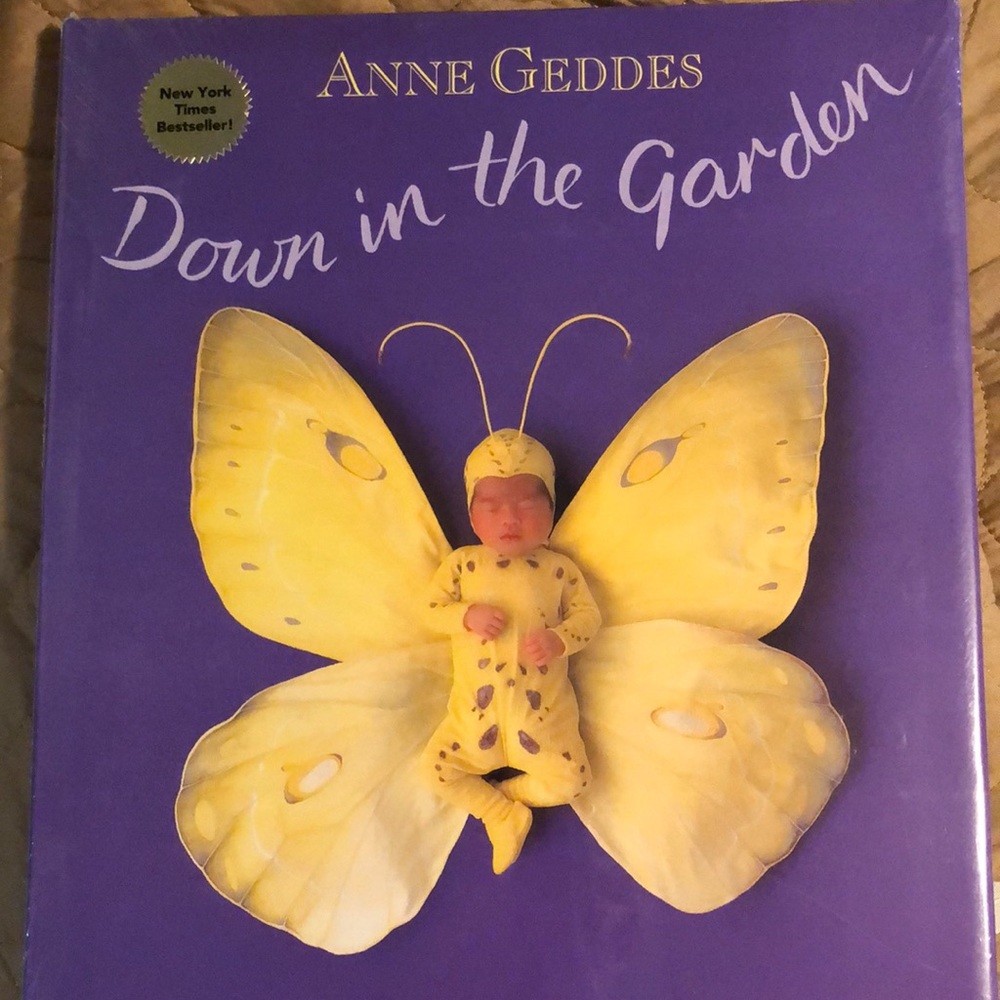 1996 Anne Geddes “Down in the Garden” Book Sealed
